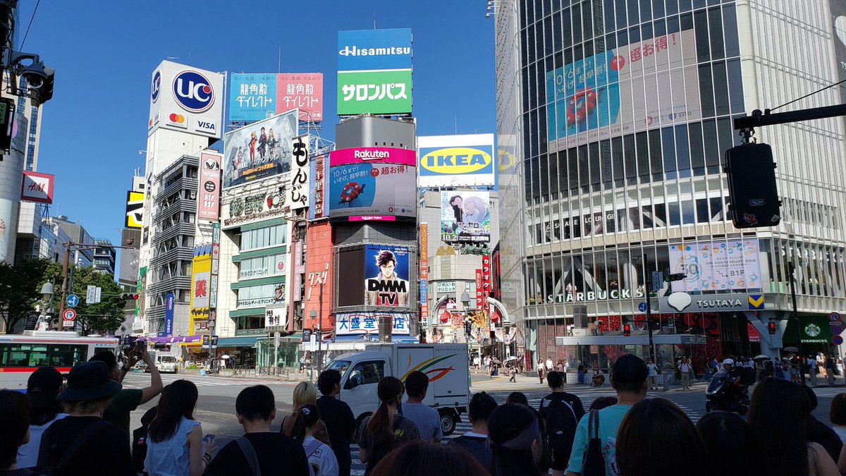 Davecko's tweet image. Spent the day in Shibuya at the Pokemon Center &amp;amp; the Nintendo store!

Later we hit up Shinjuku at a cocktail bar with no menu - tell them a bit about what you like &amp;amp; they custom tailor the perfect drink. Also hit up Pawpads, a gay furry bar, and a bear club in the gay district &amp;lt;3