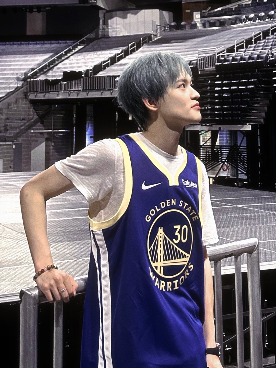 ☆ (@chenlewall) on Twitter photo 