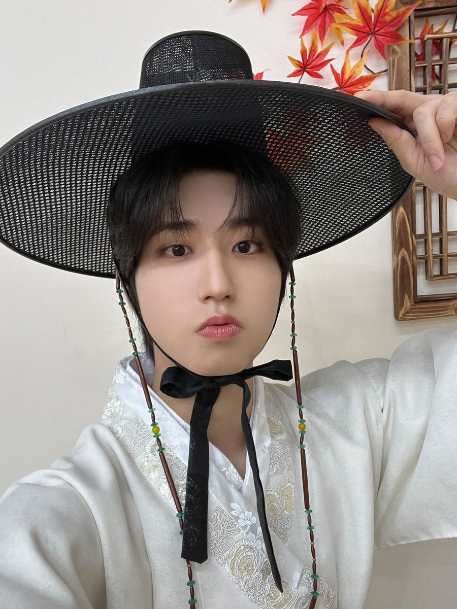 한이도련님너므커엽게생기셧어요