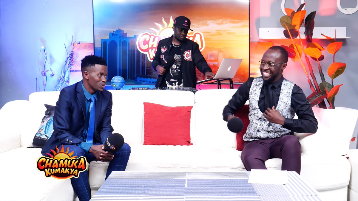 Azamtv_ug's tweet photo. Good morning Kololo, Good morning Kampala, Good morning Uganda and East Africa at large... This is our early morning show with #OmulangiraKateregga ,#Ivankachumbali and #DjAlex in the studios to take you through the whole day's vibes.
#Chamukatv #Chamukakumakya, anti #FfeSanyu .
#Azamtv
#AzamTVUpdates #Entertainmentforeverybody
#AzamTVMaxApp https://t.co/bZykhA5uR0...