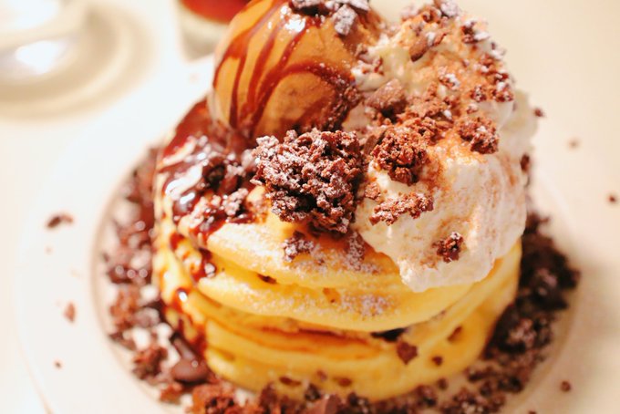 連休最終日のTLに、盛り盛りチョコパンケーキの写真をひとつまみ… 