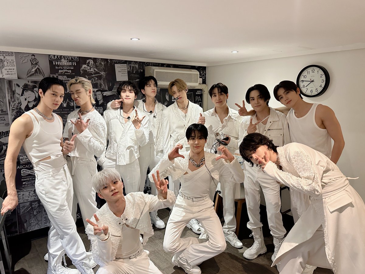IST_THEBOYZ's tweet photo. [📸] THE BOYZ WORLD TOUR : ZENERATION Ⅱ in LONDON 완료🇬🇧 We spent the day in London with THE B which felt like a dream🌟 We will never forget the passionate love that you showed us❤️‍🔥

#THEBOYZ #더보이즈
#ZENERATION2 #제너레이션2
#ZENERATION2_in_EUROPE
#ZENERATION2_in_LONDON https://t.co/uCkK5RkaV7