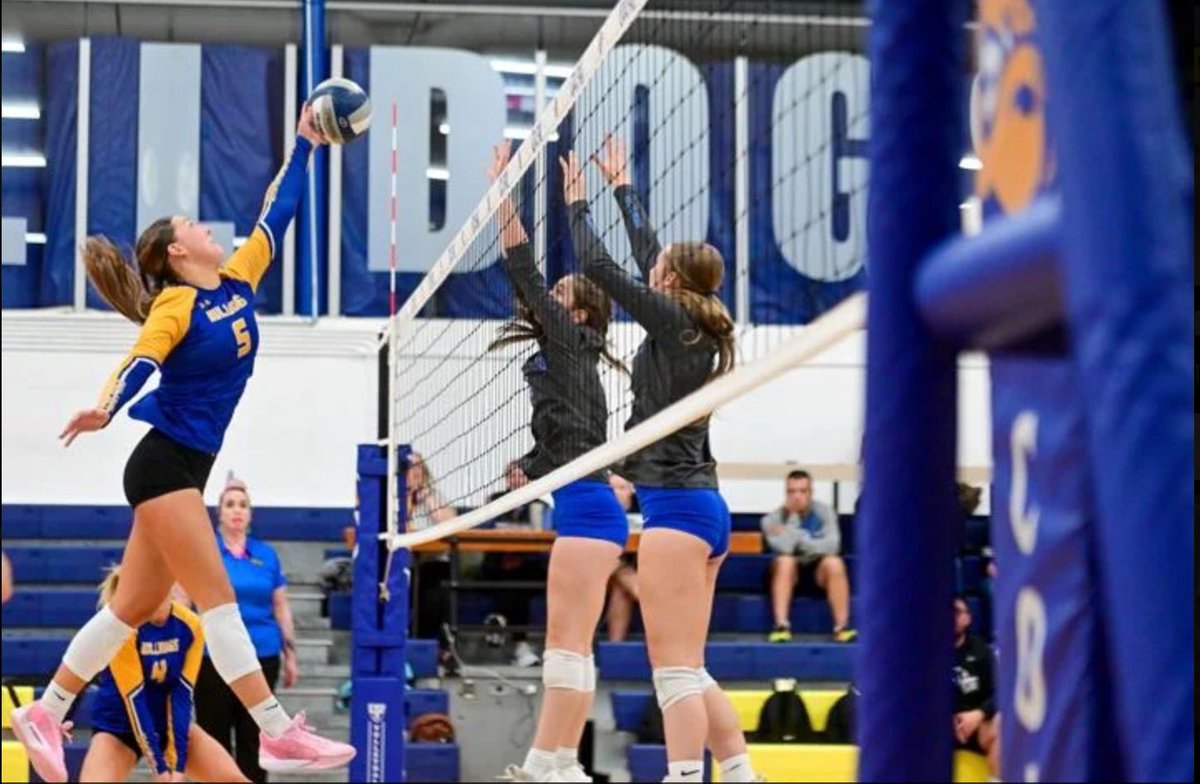 VS Pullman:
17 kills (.107)
18/19 serving with 1 ace
16 digs
1 block