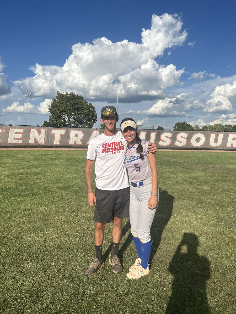 Always love getting out to a <a href="/UCMJensSoftball/">Jennies Softball</a> camp! Thank you Coach Anderson and <a href="/EilertJeremy/">Jeremy Eilert</a>!! <a href="/ejonesrockchalk/">Eric Jones - Select Fastpitch</a> <a href="/jchester_12/">Jason</a>