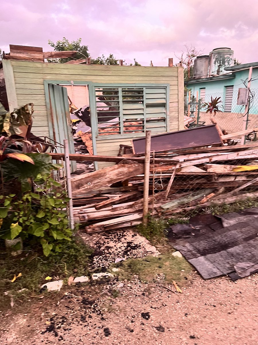 Virtig0_'s tweet photo. I visit Cuba regularly with my family and I promise the life there isn’t great it’s brutal the only thing that keeps people going there is family https://t.co/L3daJmlKQb