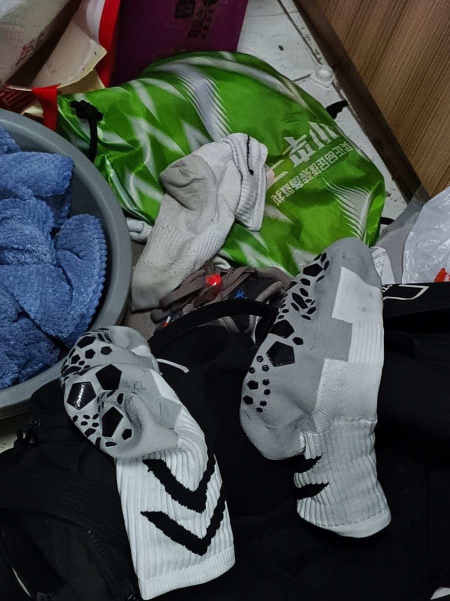 每次上床都一股脚臭味……不懂