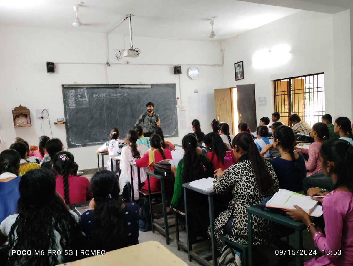 ChiteshwarSah10's tweet photo. Special remedial classes are being conducting by #nss Volunteer @ChiteshwarSah10 for class 10th board students to prepare for their quarterly exams.#Borsi CG
@_NSSIndia @NeetaBajpai5 @ashokshrotinss @Rajkumarnss @NSSRDBhopal @GariyabandDist @mybharatgov @mansukhmandviya @gajpal_ https://t.co/bOtfe3e9vL