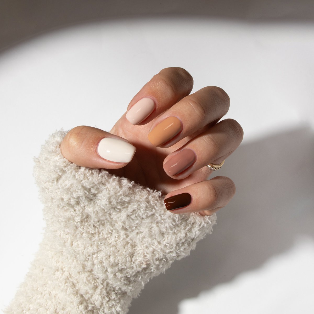 gelous_co's tweet photo. Final hours to spring into savings with 15% off all your manicure must-haves 🌼🐝 Use the code: HISPRING at checkout before midnight tonight!

Ft. Our Soft Polish Pack and Nudes &amp; Browns Polish Pack

#springnails #springnails #gelnailpolish #pastels #pastelnails #gelmanicure https://t.co/gEpGyKL4Xq