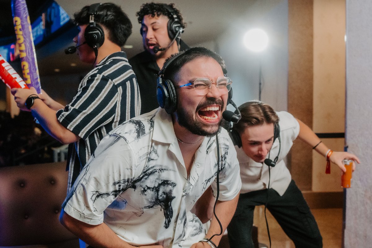 kikojax's tweet image. Championship Moment 🤘🎉

#WSOWGlobalFinal