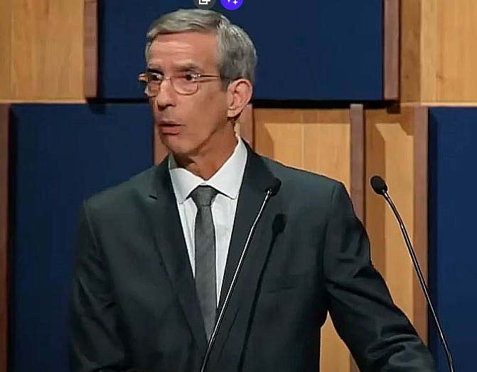 jaozinblz's tweet photo. a cara do mediador na cadeirada do datena no pablo marçal kkkkkkkkkkkkkkkkkkkkkkkkkkkkkkkk https://t.co/RKdpmJ8BSz
