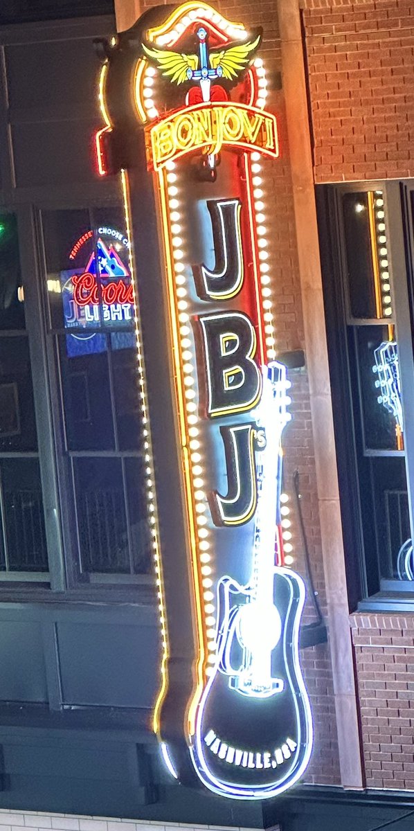mdpilgrim's tweet photo. Lots to do in #Nashville! https://t.co/Aig9KaQ3vY