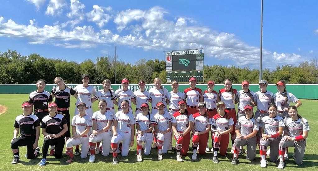 Kansas Renegades Softball (@ksrenegades) on Twitter photo Renegades Paull-Forney, Walker, and Fowler representing at <a href="/OBU_Softball/">OBU Softball</a> team camp today! Thank you OBU for your time! Looking good ladies! ❤️🖤
#ksrenegades #morethanagame Renegades Paull-Forney, Walker, and Fowler representing at <a href="/OBU_Softball/">OBU Softball</a> team camp today! Thank you OBU for your time! Looking good ladies! ❤️🖤
#ksrenegades #morethanagame