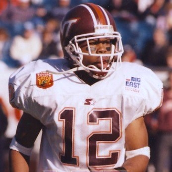Bluegrass504's tweet photo. Happy Birthday, Loren Johnson!!

🎉🎂🎈🎊🎁🎉🎂🎈🎊🎁

#GoHokies 🦃 #GoSpringers https://t.co/gBF2Lgm0cn