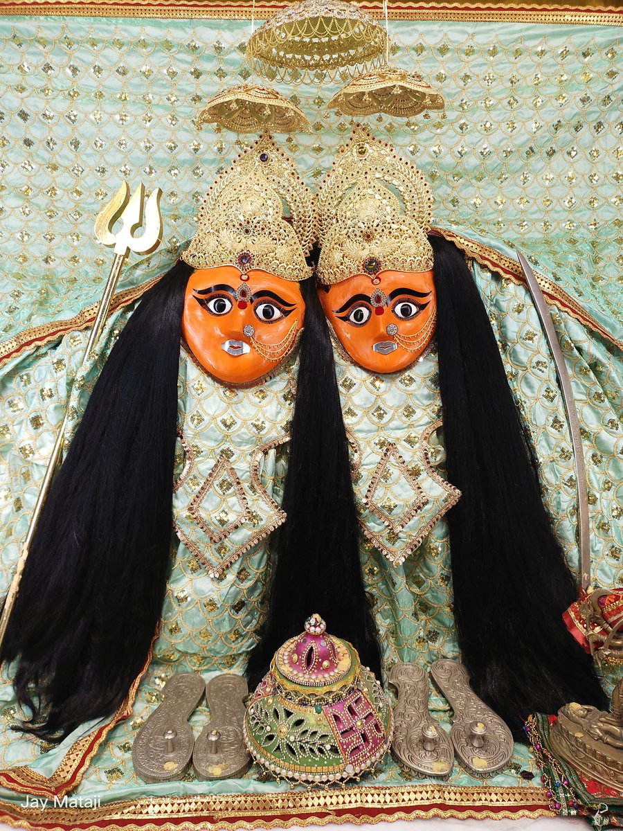 ChotilaTemple's tweet photo. શ્રી ચામુંડા માતાજી મઢ મંદિર દર્શન - ચોટીલા 🙏🏻 https://t.co/tPS9XZ8oQN