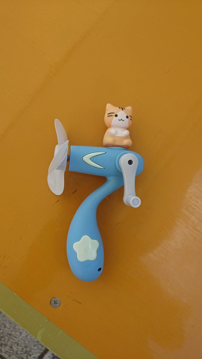 さかたかフェスティバルで廃材を使ったロボットづくりにご参加頂いた方

こちらの扇風機お忘れですのでお預かりしております😊

#さかたかフェスティバル　#浜寺公園　#DIYのいえ　#DIY #SDGsさかい　#扇風機　#ワークショップ