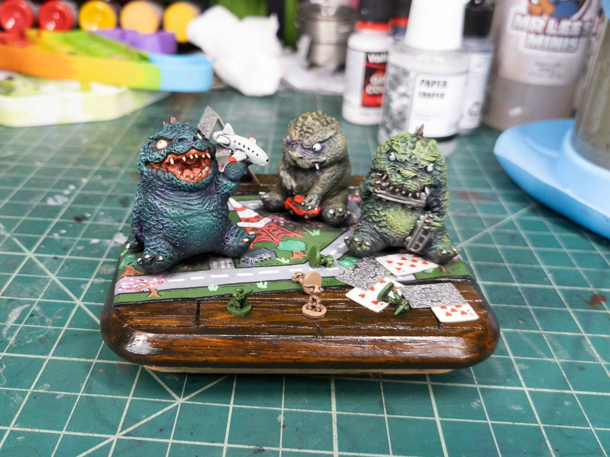 Some original models from <a href="/AVENGERSvsALIEN/">Charlie Don't Surf😵‍💫</a> that I painted up this past week. 

#minipainting #godzilla #miniatures