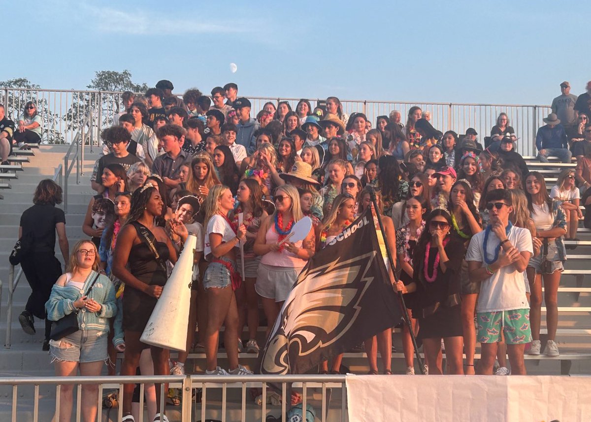 HOCO GAME!! 
keep it up 👏👏👏
24-8😈😈