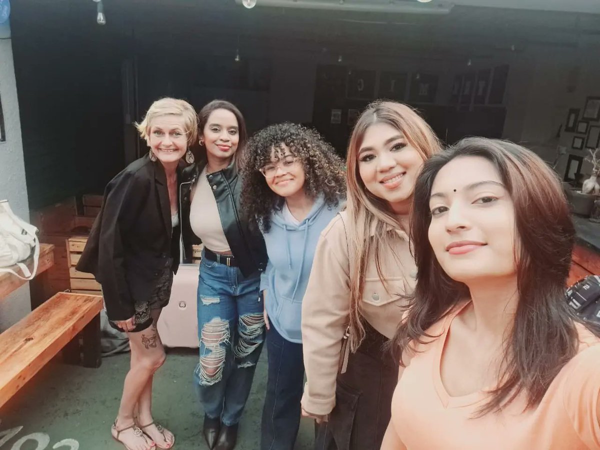 themic031's tweet photo. From Featured Film Production with some beautiful ladies from @fosaccastings to @themic031 ❤️

Thank you for your support ladies 😍

#fosacentertainment #TheMicComedyClub #TheMic031 #durban #actress #lifeofFilming https://t.co/JedXs5pWdn