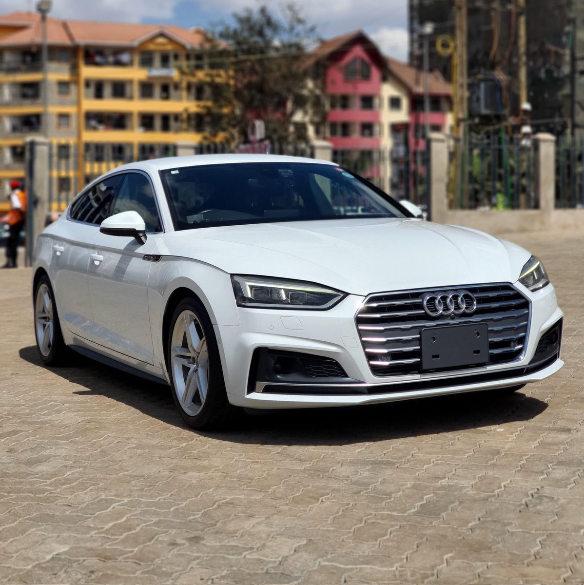 RetroRidesKE's tweet photo. Unleash Luxury.

The 2018 Audi A5 S-Line Sportback Quattro is the blend of power and elegance you’ve been craving for.

2.0L TFSI, Quattro AWD
7-speed S Tronic Auto
Sporty, head-turning design
Luxurious leather interior

📍Nairobi
📞 0745391587 / 0111708951
Price: Ksh 4.4m
🧵👇 https://t.co/yKSU85YSlW