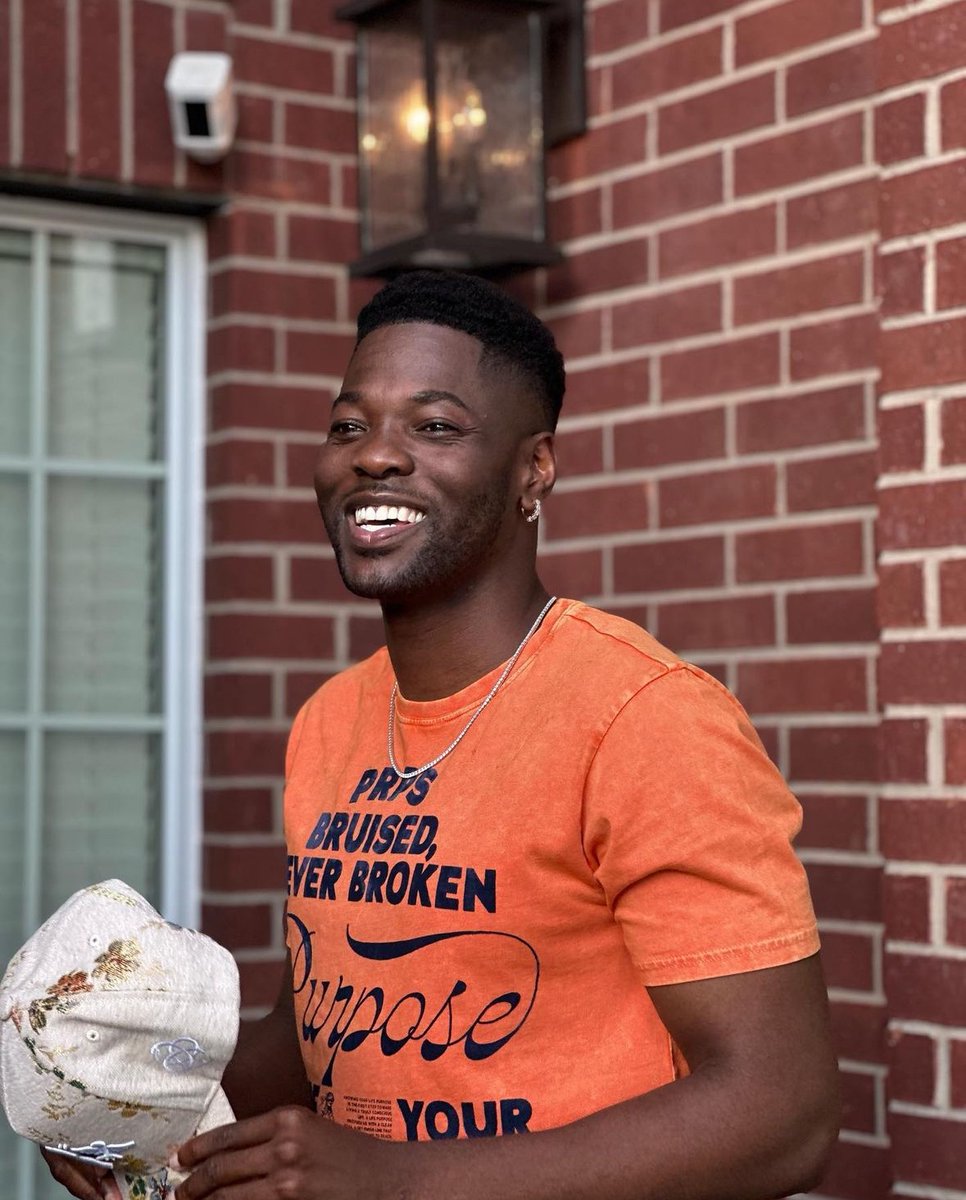 its_ceetee's tweet photo. Everybody join me in wishing @SupremeDreams_1 the HAPPIEST of birthdays! 🎉🎂🥳 https://t.co/m551pxRSlK