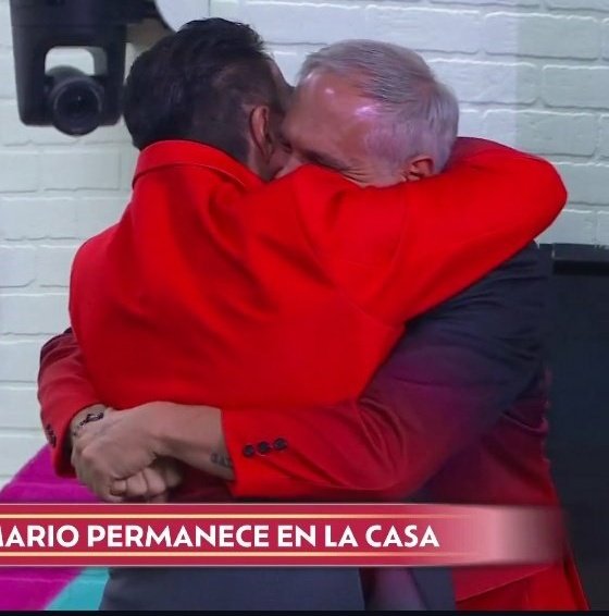 GREGCRYH0USE's tweet photo. Como empezamos: Mario te tienes que ir, diste todo lo que tenías que dar.

Como vamos: yo soy su mujer, él es mi marido y tenemos una familia.

EL DESARROLLO DE ESTA HISTORIA DE AMOR ES LEGENDARIA MALDITA SEA.

#Marath
#LaCasaDeLosFamososMx 
#LCDLFMX2 #LCDLFMX https://t.co/KI3cQBYkqQ