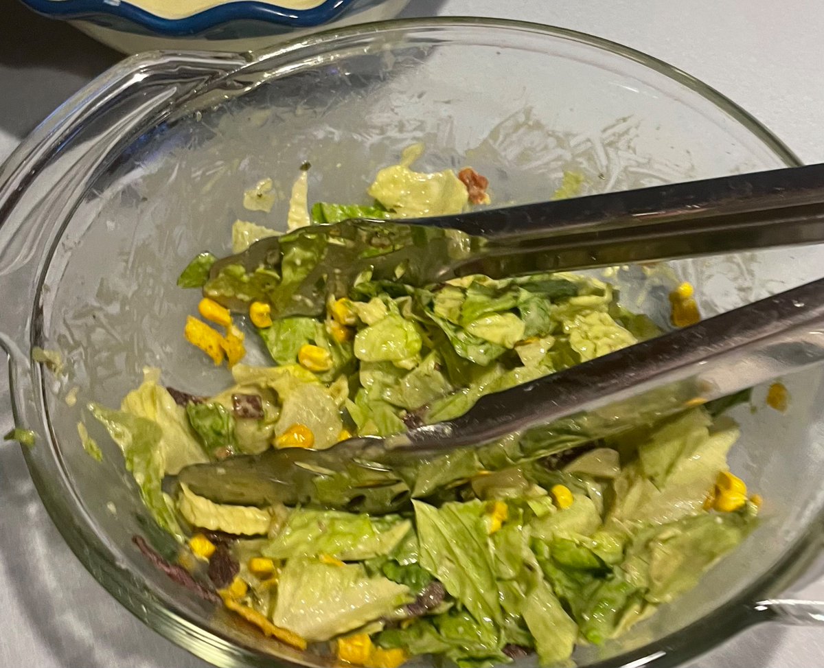 Made this delicious meal with my mom tonight with all organic Whole Foods 

Chicken and rice gym bros are missing out