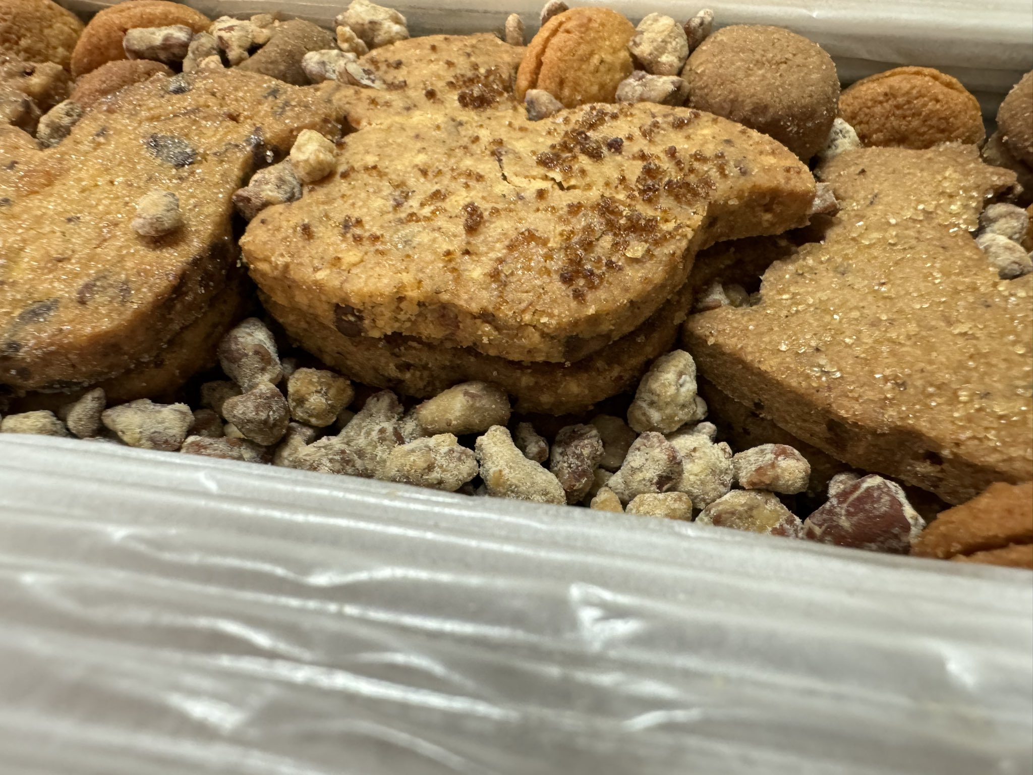 misen2014 さま】ornament ❀ 木の実を持った リスさん a