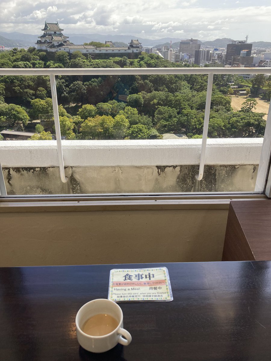 duran2planet's tweet photo. なんとなく見つけた食べ放題へ🚗

#お城
#徳川
#京奈和自動車道
#バンド復活させなアカンな〜 https://t.co/7SCQDEnR13
