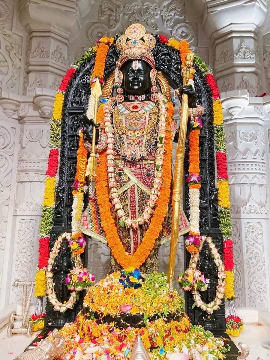श्री राम चंद्र कृपालु भजमन हरण भव भय दारुणम्।
नवकंज लोचन कंज मुखकर, कंज पद कन्जारुणम्।।