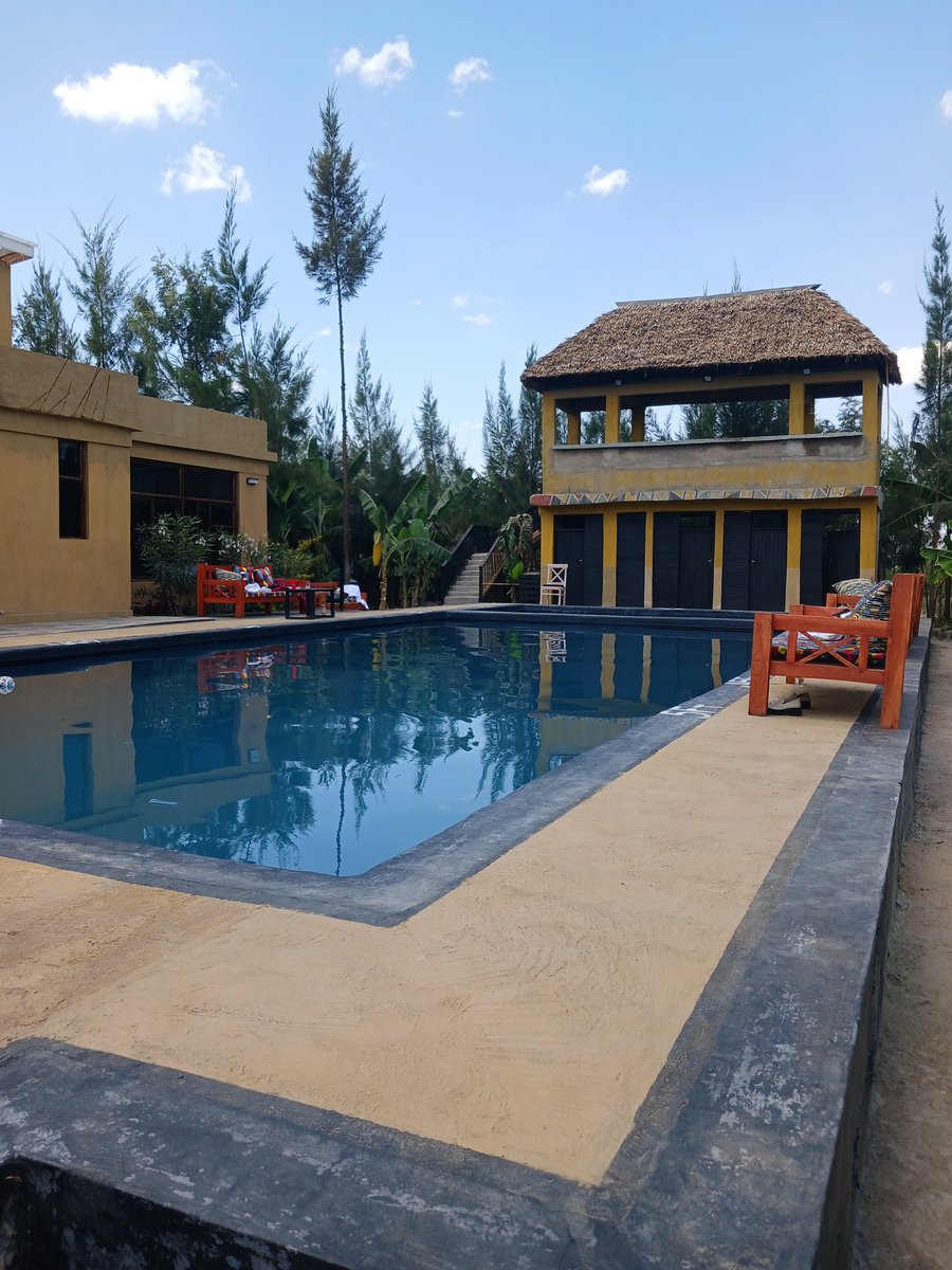 CPM_KAWEMBA's tweet image. A little weekend dump anyone?
Hidden gem 📍Ubuntu Kreative Village, Rongai.
Photo thread!☆

The last two weeks have been overwhelming much, and @Ubuntukreatives was the perfect place to reset and rewind. The two nights did me good!💆🏽‍♀️

I&apos;m now ready to kick ass!Lessgoo💥