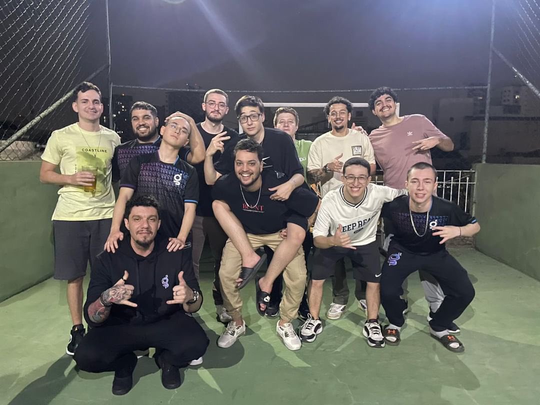 Caralho alastramo aqui no hotel UAHAHAHAHAHAHAHAHAHAHS

galorys 🤝 2game parceria sinistra

BR é a única região botando dois times nos playoffs, bonde do troca tiro rindo ta na casa!!!
