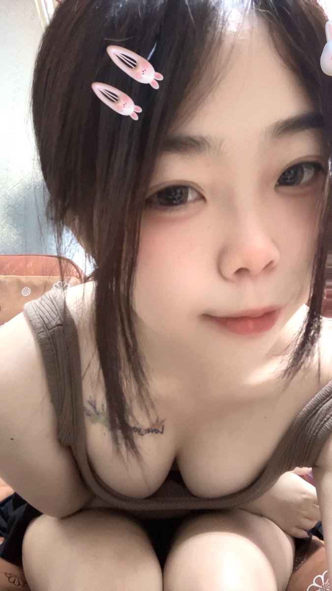 老母說 我餒餒不大 很小🥲
那就先這樣 加減看唄🤣 https://t.co/Rbi35ZKrH7