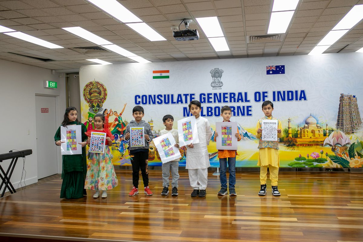 India in Melbourne (@cgimelbourne) on Twitter photo рднрд╛рд░рдд рдХреЗ рдкреНрд░рдзрд╛рди рдХреЛрдВрд╕рд▓рд╛рд╡рд╛рд╕, рдореЗрд▓рдмрд░реНрди рджреНрд╡рд╛рд░рд╛ рд╣рд┐рдВрджреА рджрд┐рд╡рд╕ рд╕рдорд╛рд░реЛрд╣ рдХрд╛ рдЖрдпреЛрдЬрди рдзреВрдо-рдзрд╛рдо рд╕реЗ рдХрд┐рдпрд╛ рдЧрдпрд╛ рдЬрд┐рд╕рдореЗрдВ рд╡рд┐рд╢реЗрд╖ рдЖрдХрд░реНрд╖рдг рдмрдЪреНрдЪреЛрдВ рджреНрд╡рд╛рд░рд╛ рдХрд╡рд┐рддрд╛ рдкрд╛рда, рдирд╛рдЯрдХ, рднрд╛рд╖рдг, рдиреГрддреНрдп рдЖрджрд┐ рдХреА рдкреНрд░рд╕реНрддреБрддрд┐ рдереАред
рдкреНрд░рдзрд╛рди рдХреМрдВрд╕рд▓ рдиреЗ рд╡рд┐рдЬреЗрддрд╛рдУрдВ рдХреЛ рдкреНрд░рдорд╛рдгрдкрддреНрд░ рдФрд░ рдкреБрд░рд╕реНрдХрд╛рд░ рджреЗрдХрд░ рд╕рдореНрдорд╛рдирд┐рдд рдХрд┐рдпрд╛ред
рд╕рдорд╛рд░реЛрд╣ рдХреА рдореБрдЦреНрдп рдЭрд▓рдХрд┐рдпрд╛рдВЁЯСЗ рднрд╛рд░рдд рдХреЗ рдкреНрд░рдзрд╛рди рдХреЛрдВрд╕рд▓рд╛рд╡рд╛рд╕, рдореЗрд▓рдмрд░реНрди рджреНрд╡рд╛рд░рд╛ рд╣рд┐рдВрджреА рджрд┐рд╡рд╕ рд╕рдорд╛рд░реЛрд╣ рдХрд╛ рдЖрдпреЛрдЬрди рдзреВрдо-рдзрд╛рдо рд╕реЗ рдХрд┐рдпрд╛ рдЧрдпрд╛ рдЬрд┐рд╕рдореЗрдВ рд╡рд┐рд╢реЗрд╖ рдЖрдХрд░реНрд╖рдг рдмрдЪреНрдЪреЛрдВ рджреНрд╡рд╛рд░рд╛ рдХрд╡рд┐рддрд╛ рдкрд╛рда, рдирд╛рдЯрдХ, рднрд╛рд╖рдг, рдиреГрддреНрдп рдЖрджрд┐ рдХреА рдкреНрд░рд╕реНрддреБрддрд┐ рдереАред
рдкреНрд░рдзрд╛рди рдХреМрдВрд╕рд▓ рдиреЗ рд╡рд┐рдЬреЗрддрд╛рдУрдВ рдХреЛ рдкреНрд░рдорд╛рдгрдкрддреНрд░ рдФрд░ рдкреБрд░рд╕реНрдХрд╛рд░ рджреЗрдХрд░ рд╕рдореНрдорд╛рдирд┐рдд рдХрд┐рдпрд╛ред
рд╕рдорд╛рд░реЛрд╣ рдХреА рдореБрдЦреНрдп рдЭрд▓рдХрд┐рдпрд╛рдВЁЯСЗ