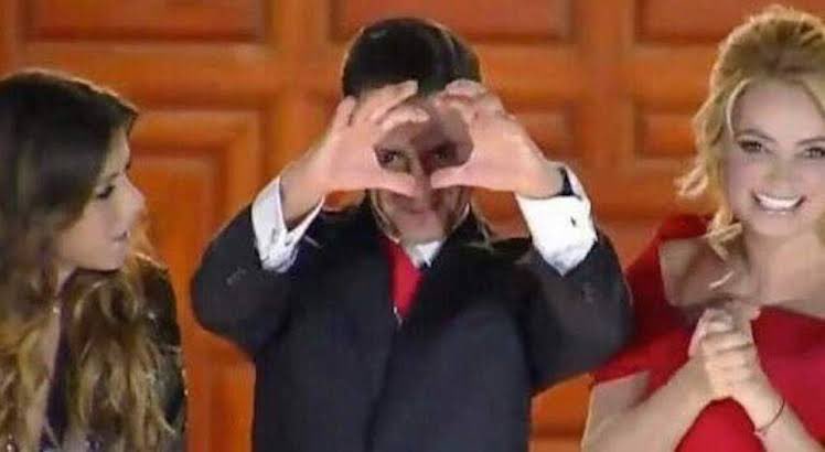 nenadonne's tweet photo. El Peje cuando dijo “Viva el amor” #15DeSeptiembre #15deseptiembre2024 #Independencia https://t.co/WOlHK5yju9