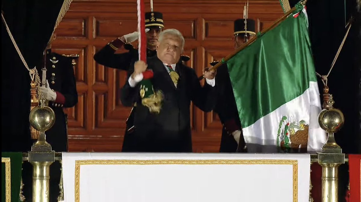 Usted jálele a la campana todo que quiera hasta que se canse, mi viejón. Se lo merece 🥲

Gracias Presidente

#VivaMéxico #GritoDeIndependencia2024 #EsUnHonorEstarConObrador #VivaLaCuartaTransformación