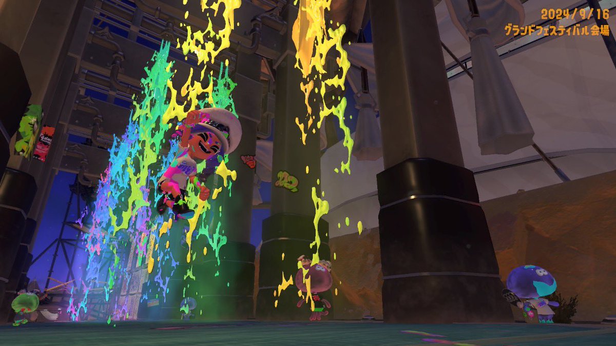 グランドフェス完走しました！
333倍は負けてしまったけど100倍買って王冠つけられたし、ライブパートも最大限楽しみました。
スプラ3のamiiboがあれば「思い出す」でいつでもフェス会場に行けるらしいね。
フェスT以外のギアでも写真撮りたい！
#スプラトゥーン3 #GrandFestival