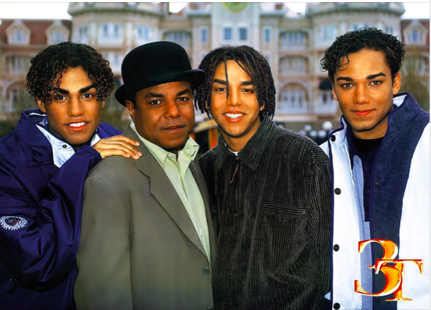 andjustice4some's tweet photo. It's late here in the US. Past 10 pm in California, and past 1 am in New York.  For the rest of the world that is just waking up, show your love and respect for the Jackson family and Tito Jackson by using the hashtag #ThankYouTitoJackson.  Make it trend, I know we can. https://t.co/gzNBavnCmq