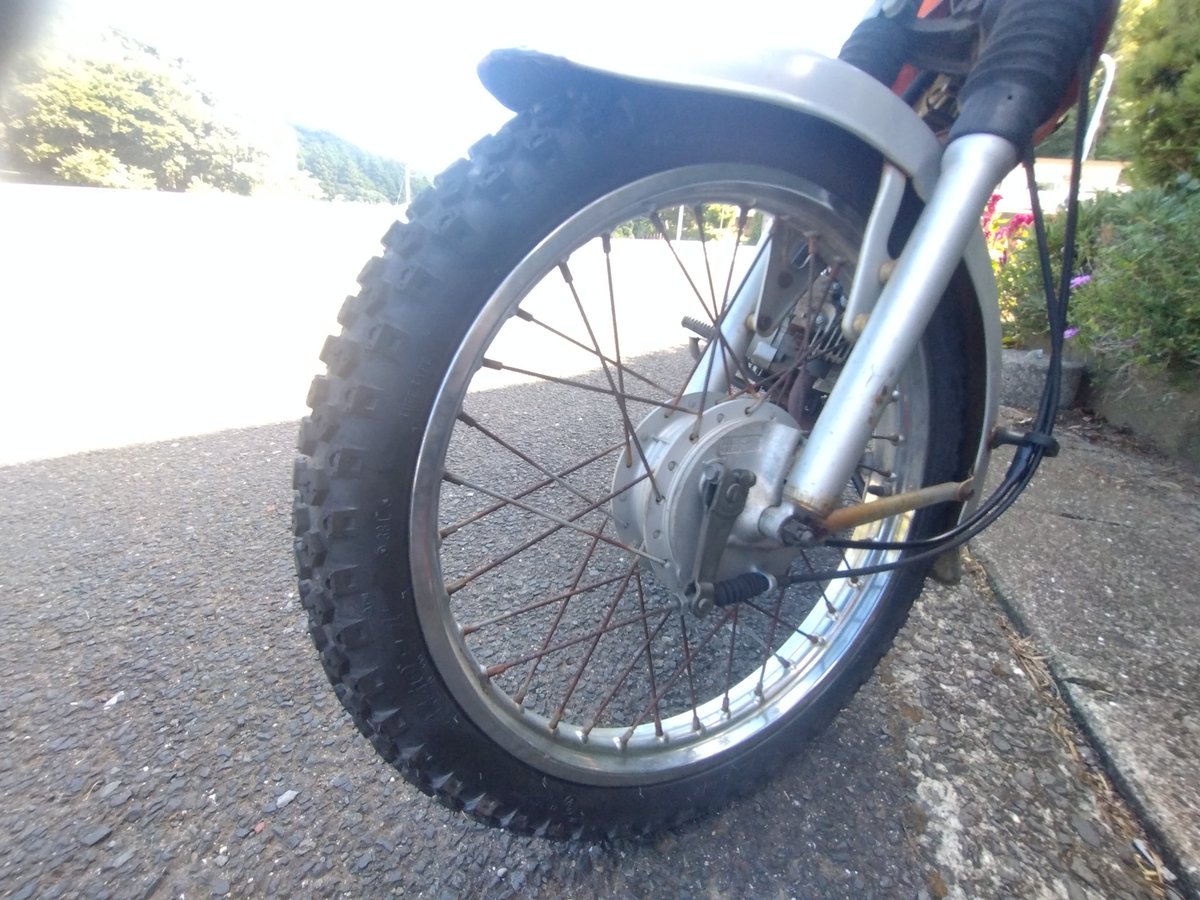 shin_bmw's tweet image. #ブロックタイヤは正義 

どんなバイクもたとえ安物ブロックタイヤでも履かせれば林道探索マシンになります🤗

#DEESTONE
#D999
#何処でもGO
#目的地到達が遅くなる