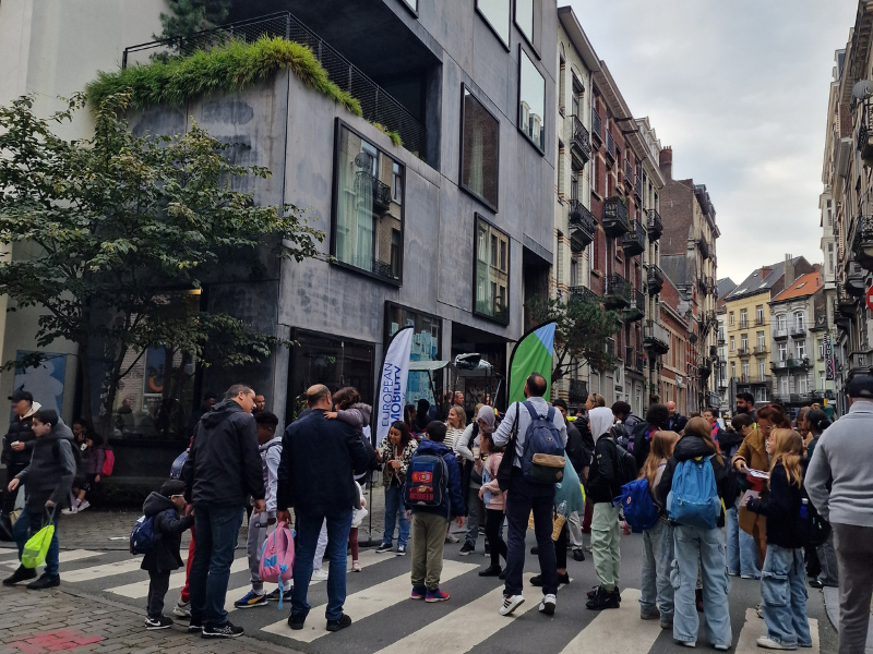 Europese Week van Mobiliteit in Brussel afgetrapt in autoluwe Vlaamsesteenweg: bruzz.be/actua/mobilite…