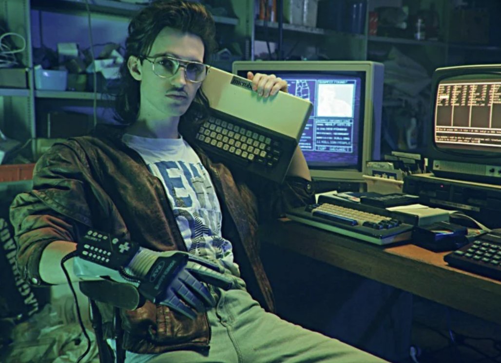 panoparker's tweet photo. Fancy working with one of the biggest creators in the UK? I'm helping a tech YouTuber build their social team. We are looking for a london-based tech fan with experience running social pages and creating content. If that sounds like you please drop me a message for more details! https://t.co/2zGg1Y1Sou