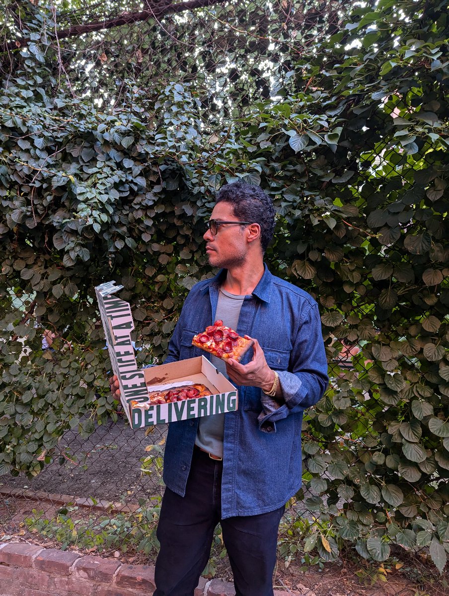 CJCook20's tweet image. Prince St Pizza with the EC2 Selvedge Denim Utility Shirt by Blackhorse Lane