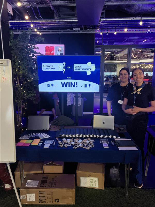 StrathApp's tweet image. BEFORE &amp;amp; AFTER 👏📲🛠️

Happy Freshers Week! The StrathApp team are here getting your feedback on our brand new StrathApp! Come let us know what you think ☺️