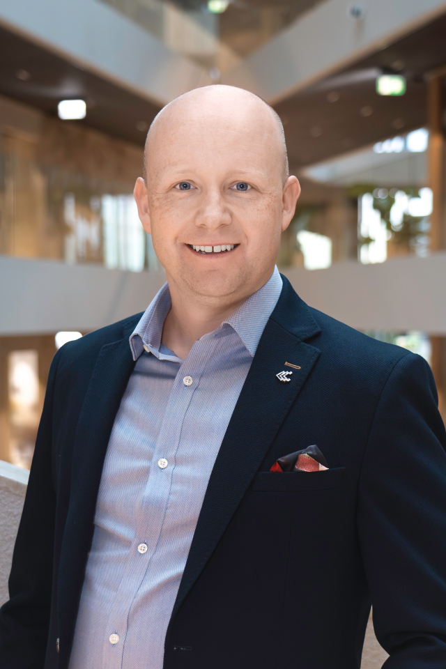 TeltonikaNET's tweet image. With over two and a half decades of experience in creating #IoTdevices for your #connectivitysolutions, we have a new announcement!
Drumrolls please... 🥁 We’re opening a brand-new office in #Manchester!
Wishing the best of luck for our new Teltonika #UK CEO, Ciaran Harkin!