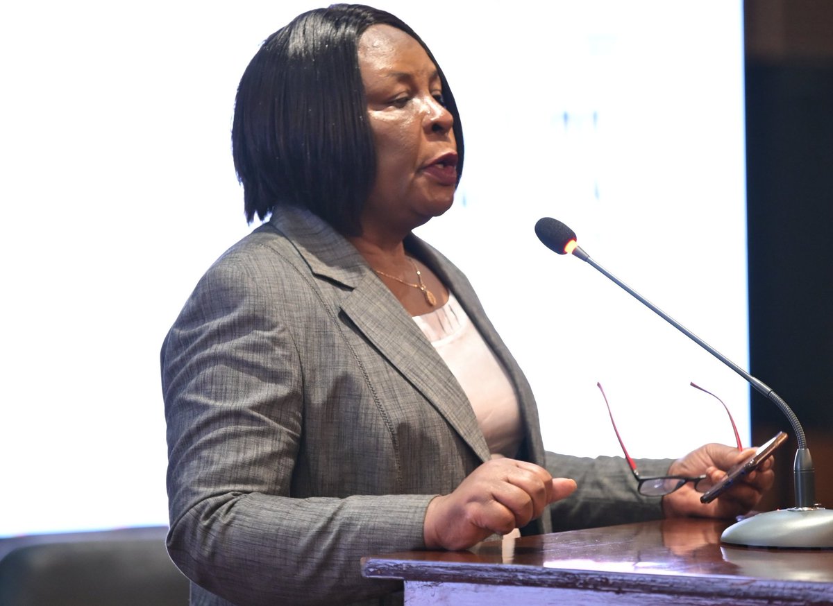 smutoro's tweet photo. Former DCJ and current Head of Department, Public Law, School of Law, University of Nairobi Dr Nancy Baraza presents on historical, gender and social-economic perspectives on violence and harassment at work including gender based violence and harassment #ELRASE2 https://t.co/BnPgY6gX4i