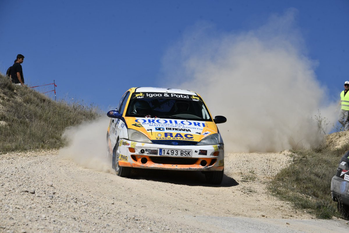 TRAMO DE TIERRA BAÑOS DE RIOJA🏁

Primera carrera junto a Mario y su focus dentro de la copa @coparacvn .
Tres tramos a cual mejor! Nuestro único reto era acabar y sobre todo con un buen sabor de boca y así fue.

📸: @gotzon_motorsport_foto 

#coralbarroso #coralbarrosocodriver