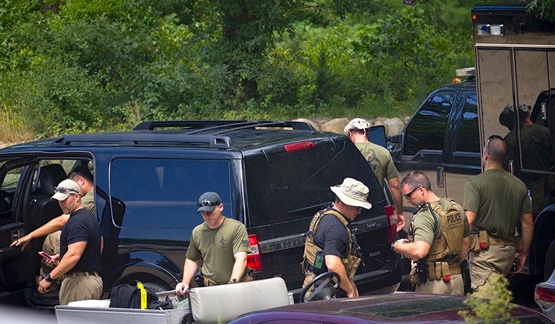 Bobbywalkerpage's tweet image. According to the Secret Service, the golf course wasn’t secured because Trump isn’t a sitting President.  

Here’s former President Obama’s golf course in Martha’s Vineyard.  Secret Service inspects every vehicle they even drives near the course.