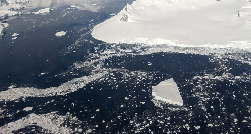 There are two ice missions that are currently working together to achieve a better coverage of Earth's ice: <a href="/esa_cryosat/">ESA's CryoSat mission</a>  and <a href="/NASA_ICESat2/">ICESat-2</a>!
Since 2020 the ground tracks of both satellites would converge over the Arctic in a unique collaboration known as Cryo2ice.

When the
