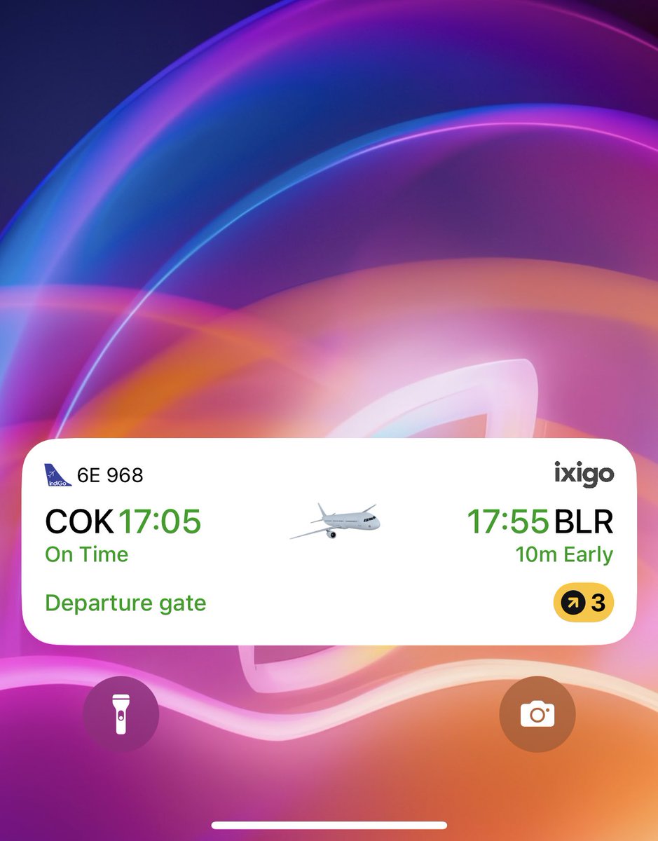 The Live Activities widget of <a href="/ixigo/">ixigo</a> is mighty useful