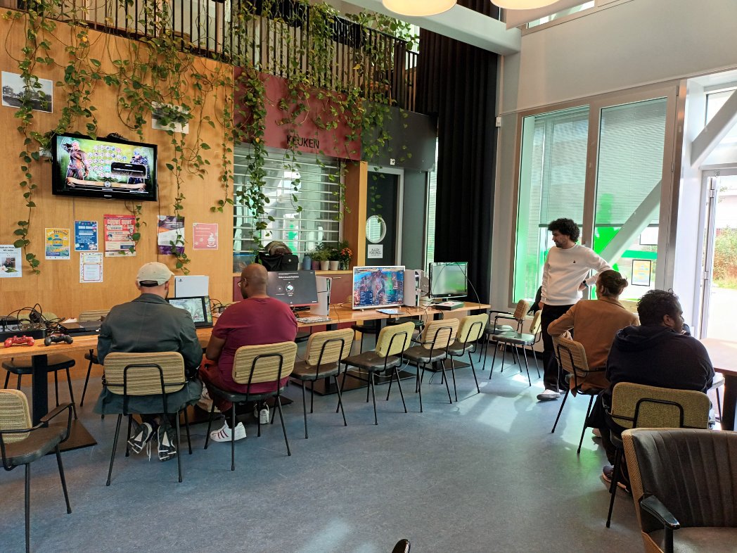 YOOO the LAN party last weekend was so much fun
Next one's planned for 19/10 Thorbeckelaan 18 utrecht

Additionally, this thursday 19/09 I'm hosting One More #2 (link below)

I'll see you there!

challonge.com/OneMore2