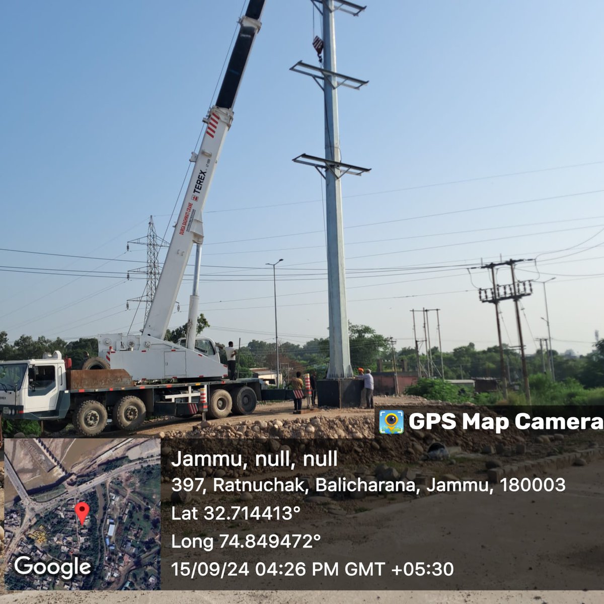Xenstd2jpdcl's tweet image. In order to reduce the footprint of the exisitng 33KV Canal Satwari Line on Lattice Towers   and to improve  the landscape of Tawi River Front being constructed under Jammu Smart City Limited 3No Monopoles have been erected in the River Front area its realignment